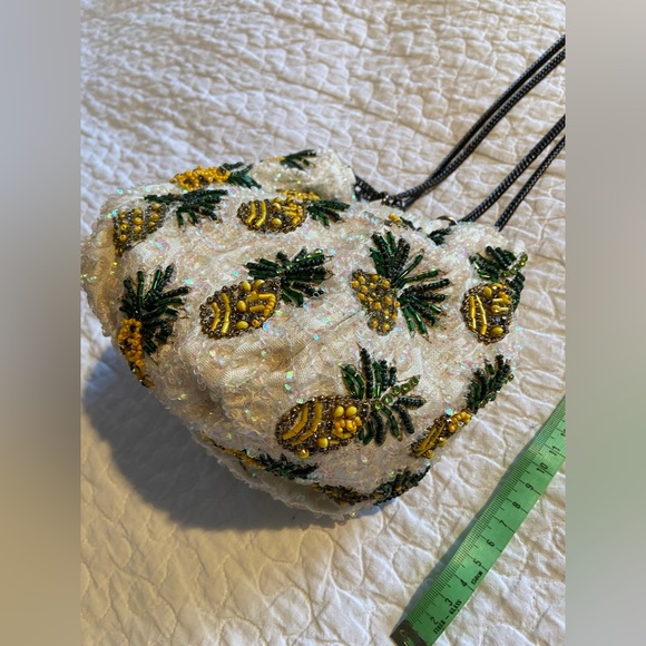 NWT ZARA Limited Edition Collection Pineapple Beaded Purse - Picture 4 of 13